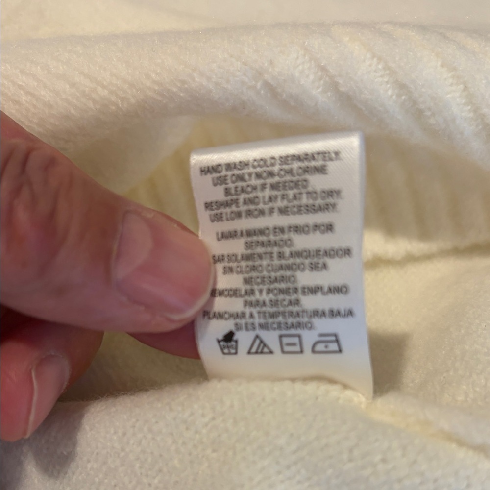 Vince Camuto Cream V-Neck Sweater - Picture 8 of 10
